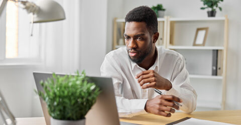 Online vs. In-Person Therapy: Pros, Cons, and How to Choose the Right Option